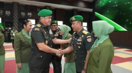 Kepala Staf Angkatan Darat (Kasad) Jenderal TNI Maruli Simanjuntak, M.Sc. memimpin upacara Serah Terima Jabatan (Sertijab) Kepala Pusat Perbekalan dan Angkutan Angkatan Darat (Kapusbekangad) yang digelar di Markas Besar Angkatan Darat (Mabesad), Jakarta, Senin (28/7/2025).