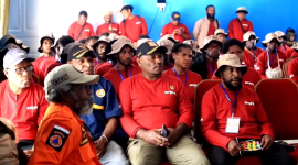 Badan Penanggulangan Bencana dan Pemadam Kebakaran menggelar Sosialisasi Komunikasi, Informasi, dan Edukasi rawan bencana tanah dan longsor bagi masyarakat. (foto-Ino)