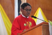Pastor paroki Roh kudus Mabilabol, Yulius Dainang waja, Pr