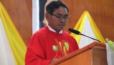 Pastor paroki Roh kudus Mabilabol, Yulius Dainang waja, Pr